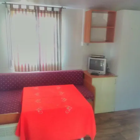 Kemping Mobile Homes Dina 2*